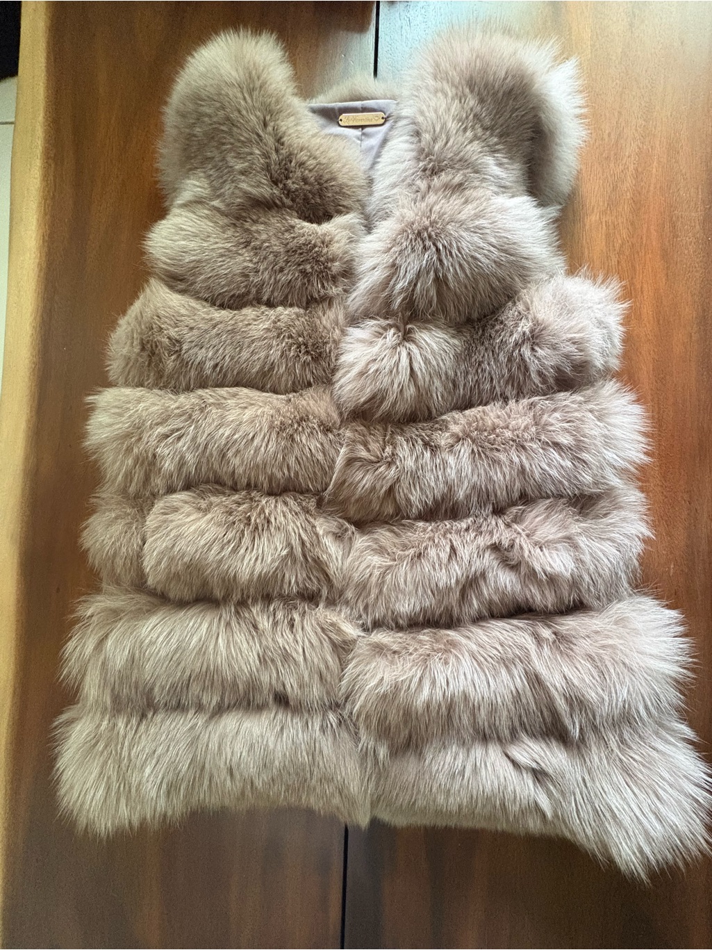 La Fiorentina Genuine Arctic Fox Fur Vest Size M Taupe Champagne Saks Luxury
